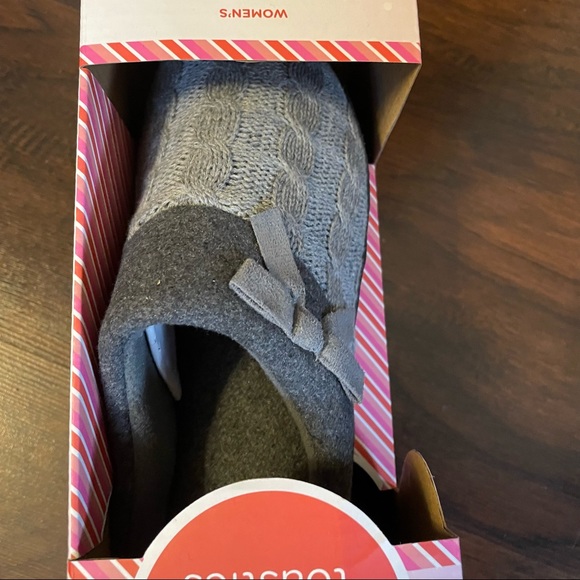 DONATING 12/31 - Totes - Memory Foam Slippers - Picture 2 of 4
